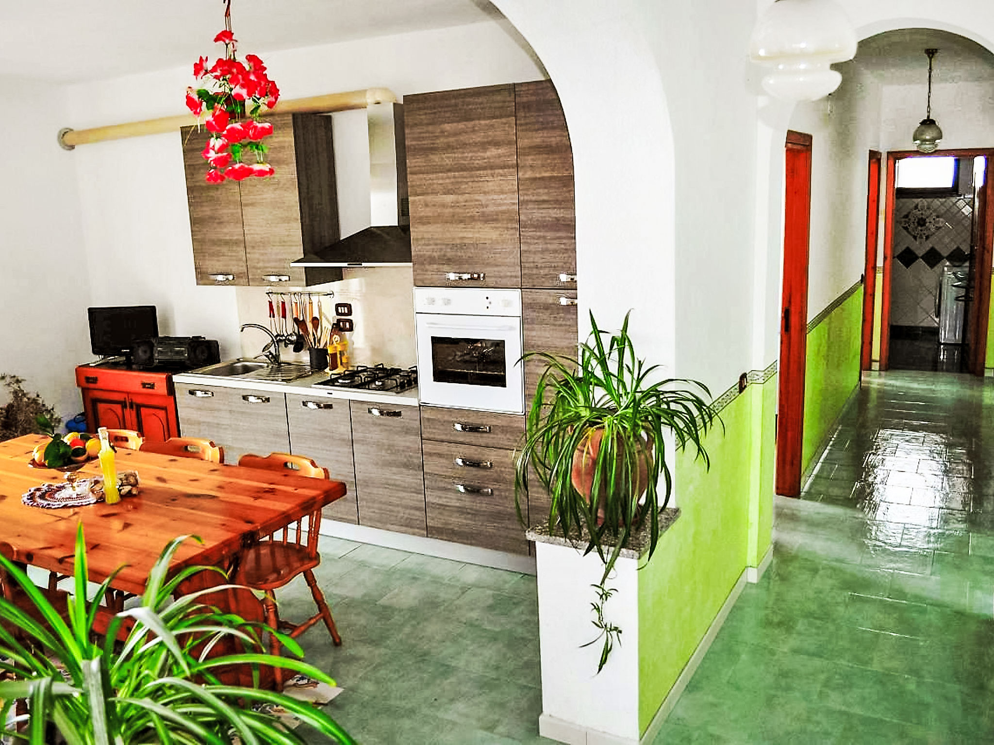 Kitchen / Dining Room