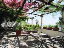 Historische villa aan zee in Positano voor 6 personen - thumbnail 1