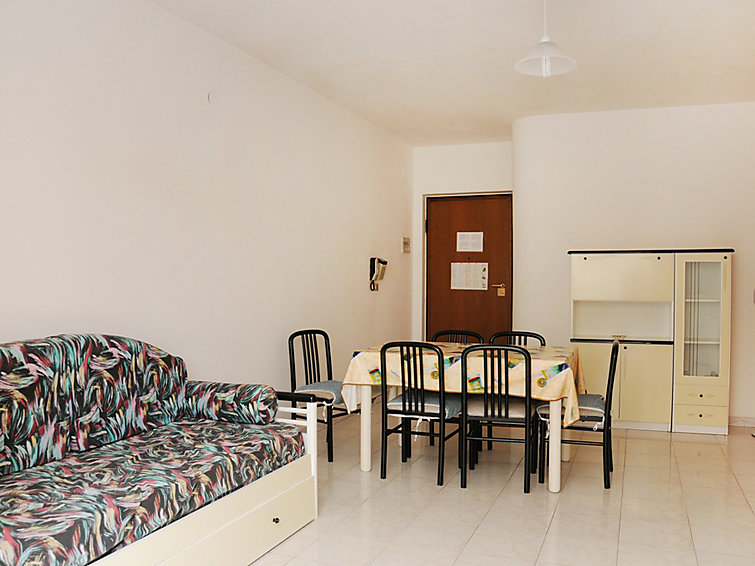 Search and Stay destination Licinella-Torre di Paestum, Campania - Italy from AU$ 124. Parco Tigli