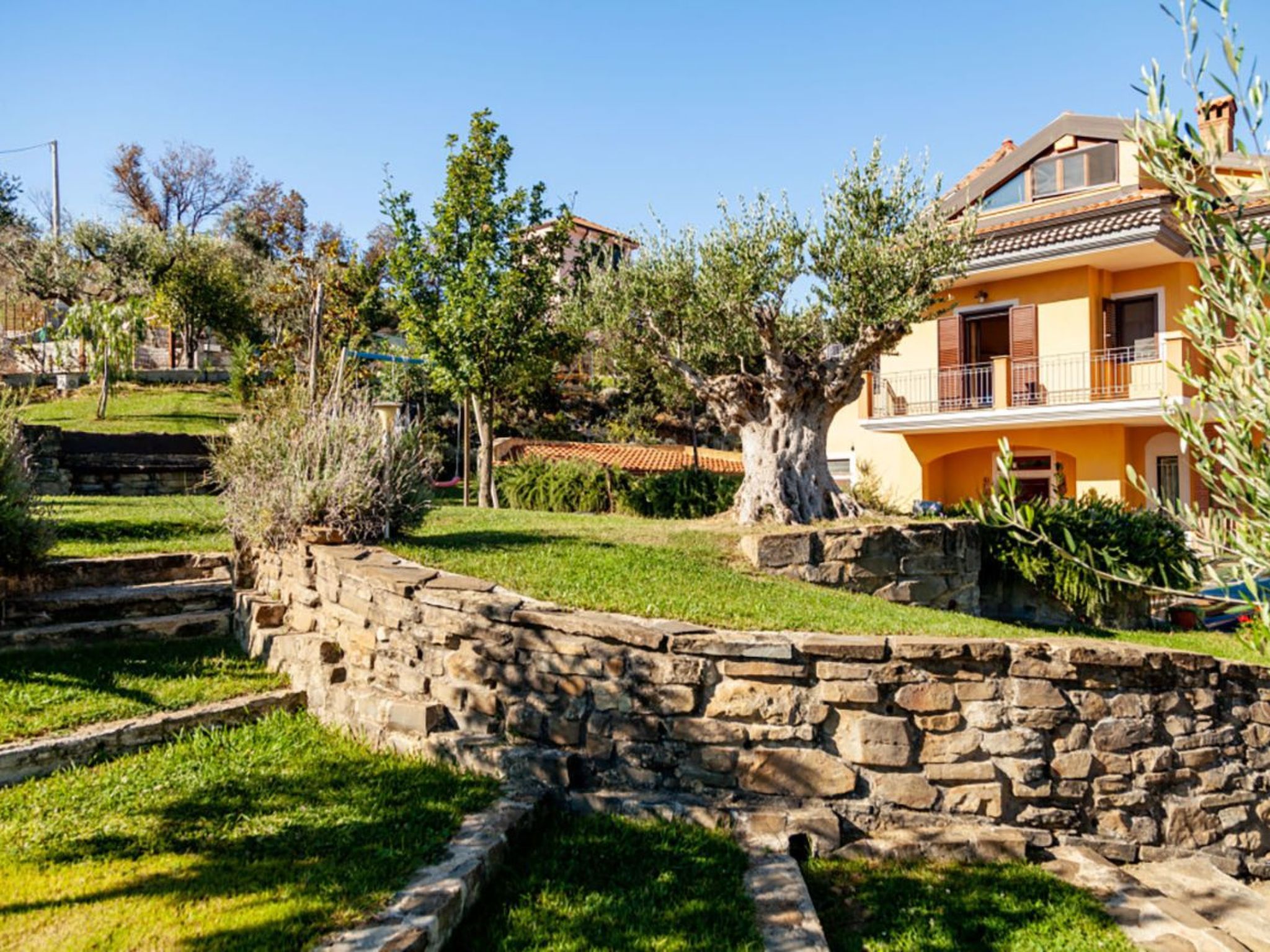 Mit Aussicht und Pool-Binnen