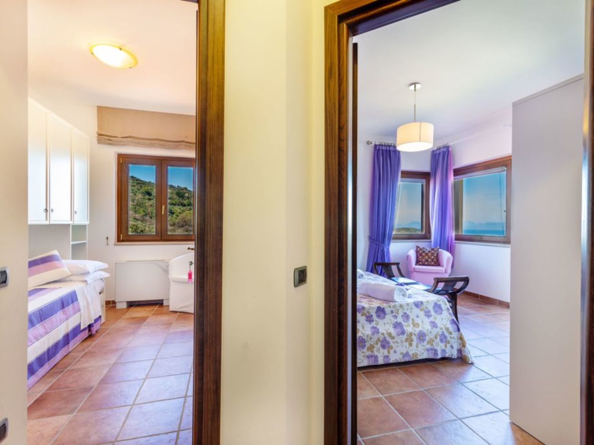 Mit Aussicht und Pool-Binnen