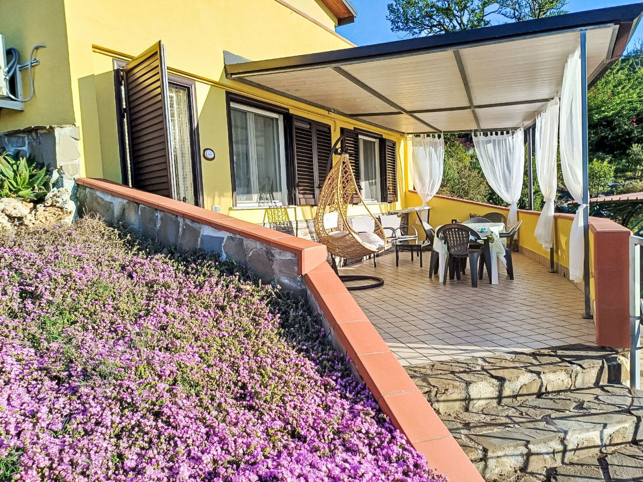 Vakantiehuis met omheinde tuin in Giungano (Italië) 1 hond is welkom