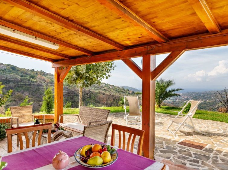 Chalet 'Panorama' mit Infinity-Pool