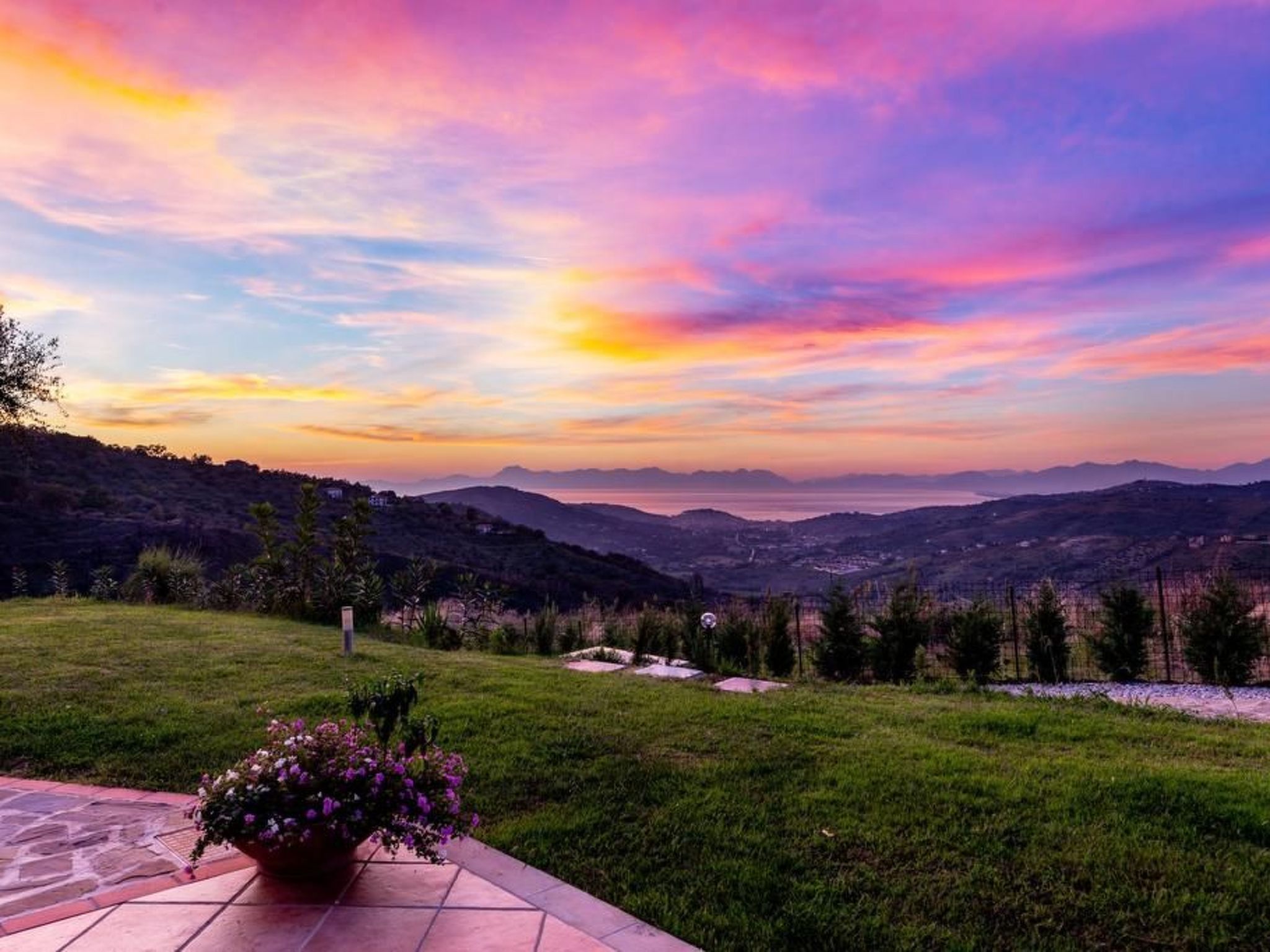 Chalet 'Panorama' mit Infinity-Pool-Binnen