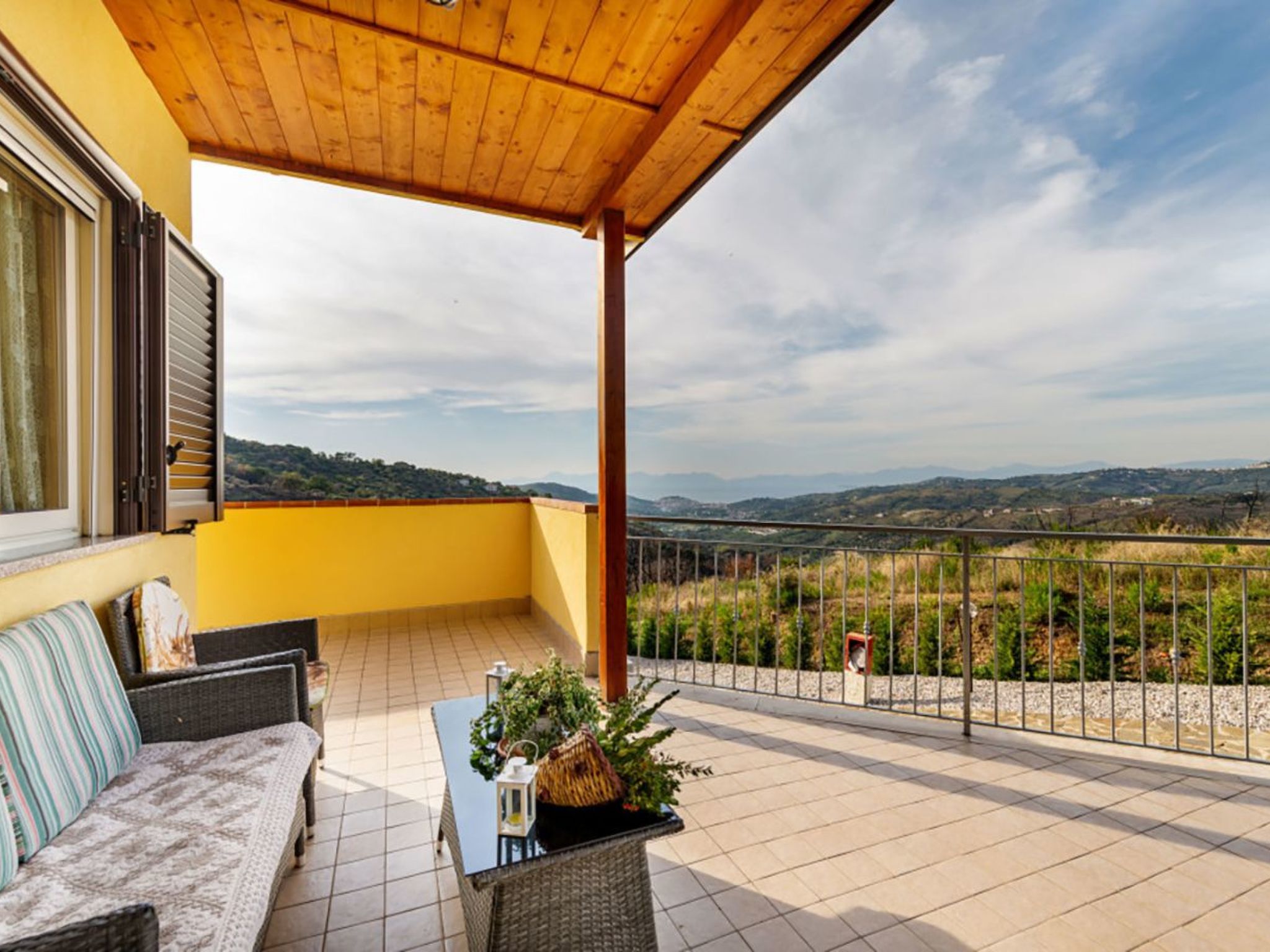 Vakantiehuis met omheinde tuin in Giungano (Italië) 1 hond is welkom