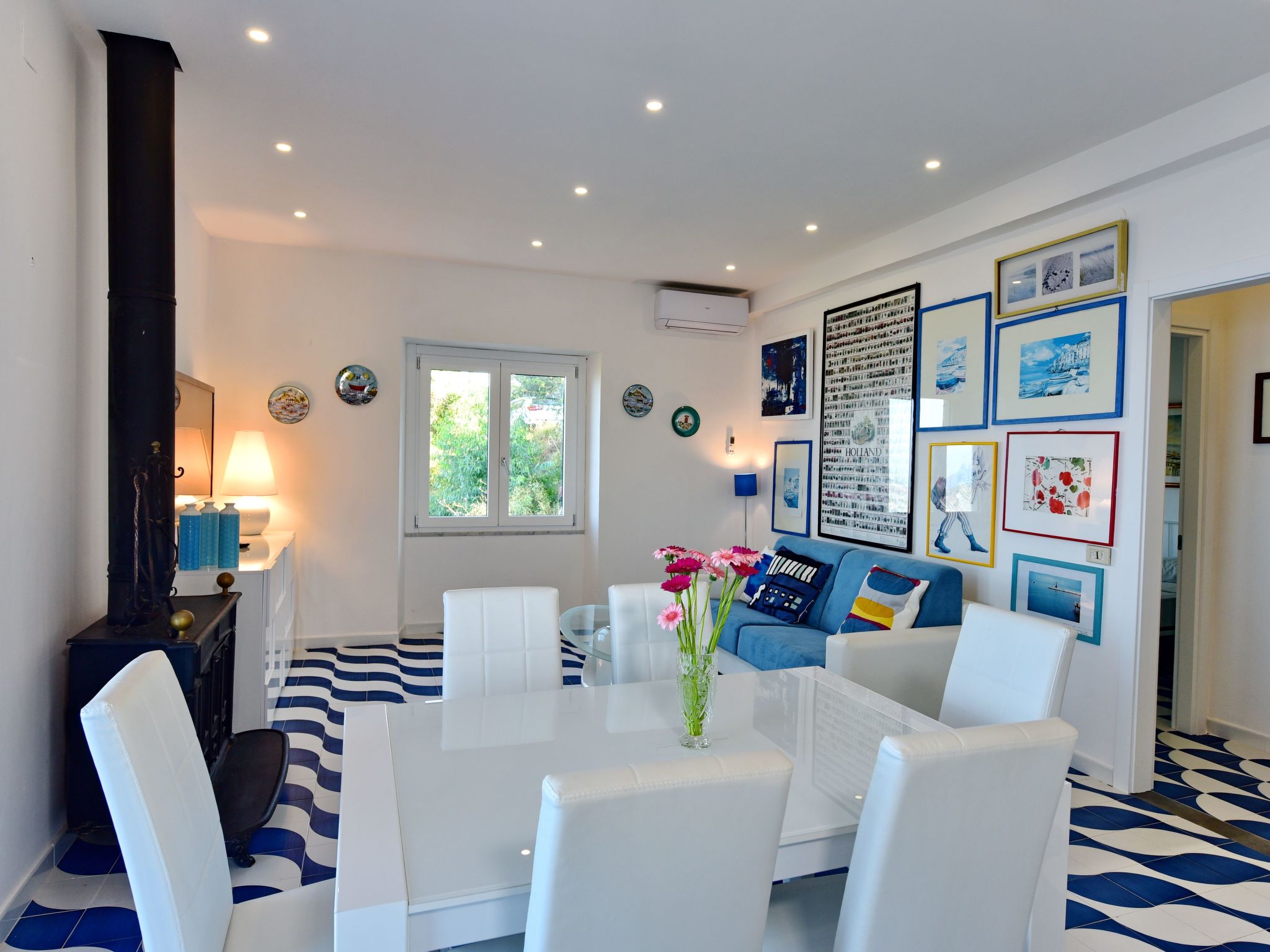 Mit Meerblick und großer Terrasse-Image-tags.info