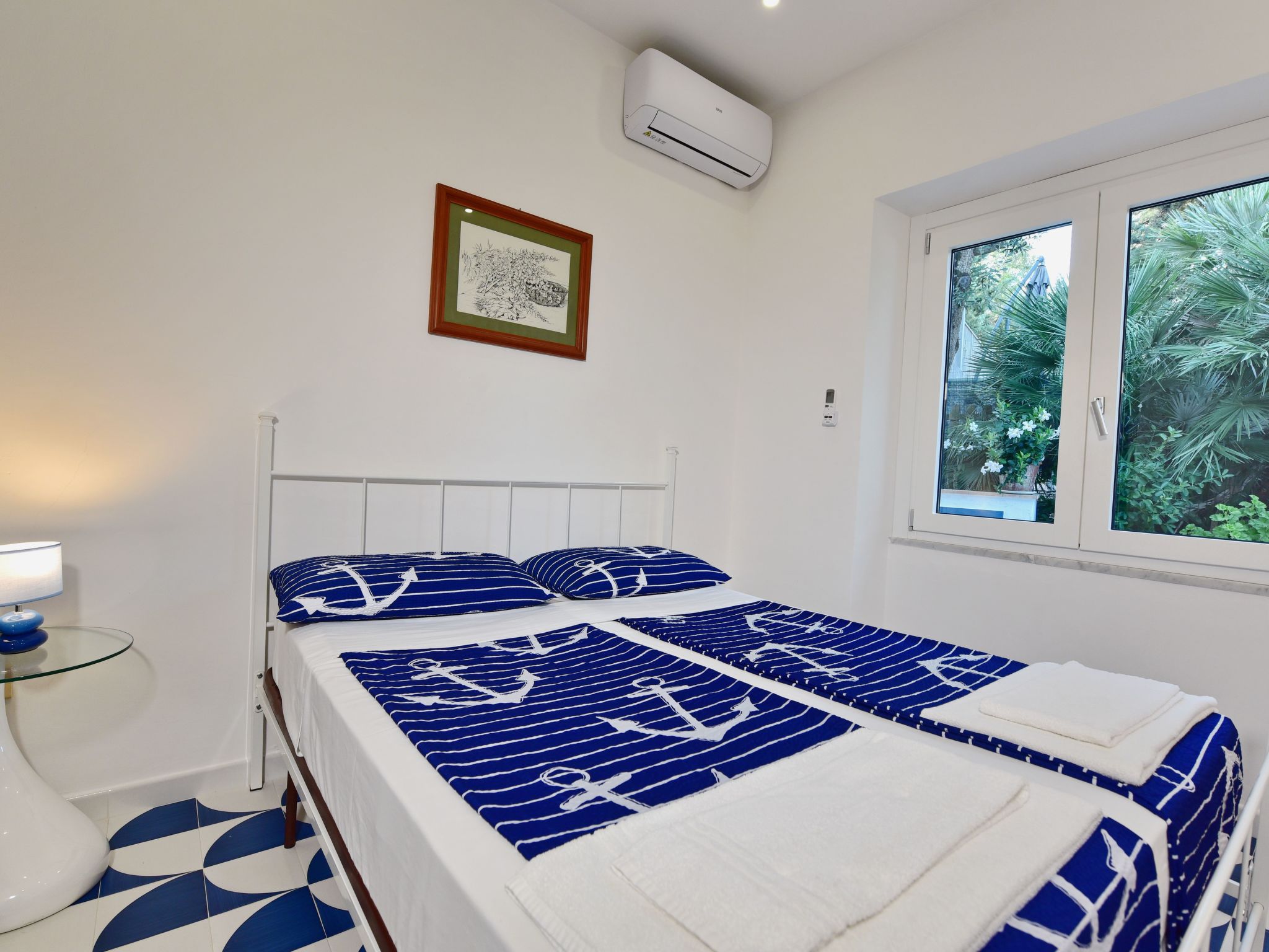 Mit Meerblick und großer Terrasse-Image-tags.info