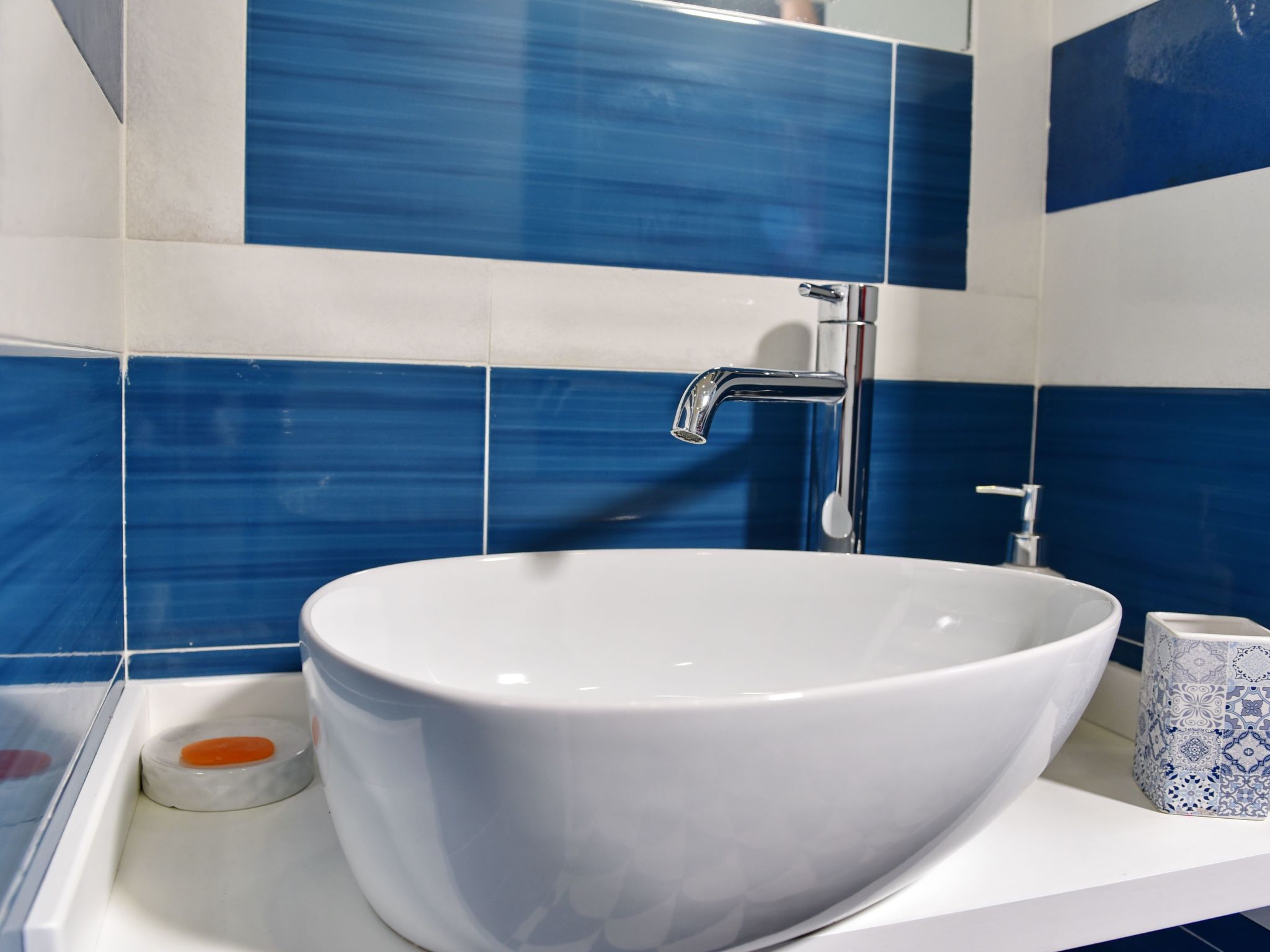 Mit Meerblick und großer Terrasse-Image-tags.info