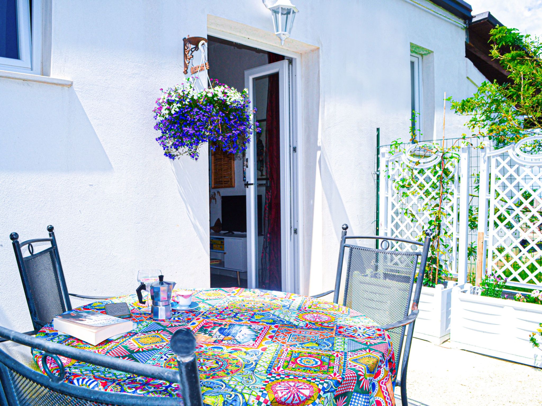 Mit privatem Garten, Meerblick und Gemeinschaftspool-Image-tags.info