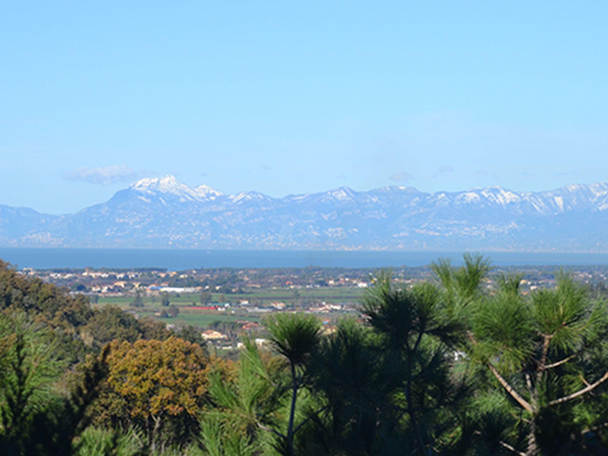 Mit privatem Garten, Meerblick und Gemeinschaftspool-Image-tags.info