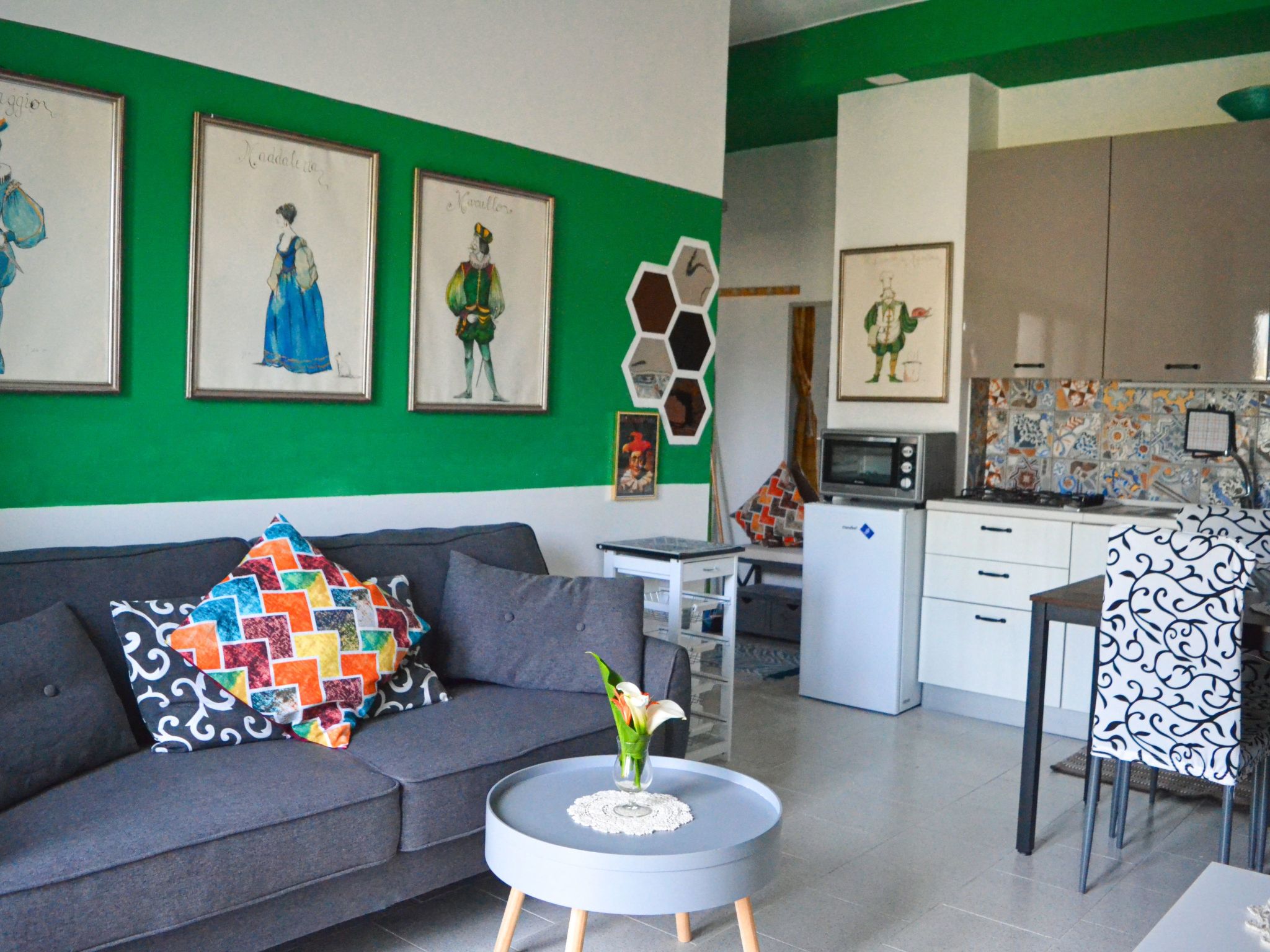 Mit privatem Garten, Meerblick und Gemeinschaftspool-Image-tags.info