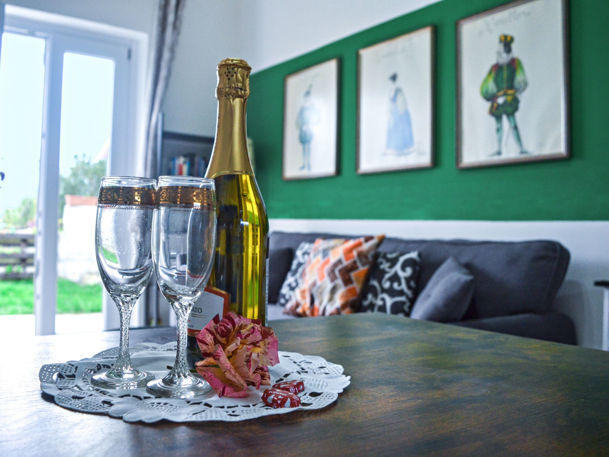 Mit privatem Garten, Meerblick und Gemeinschaftspool-Image-tags.info