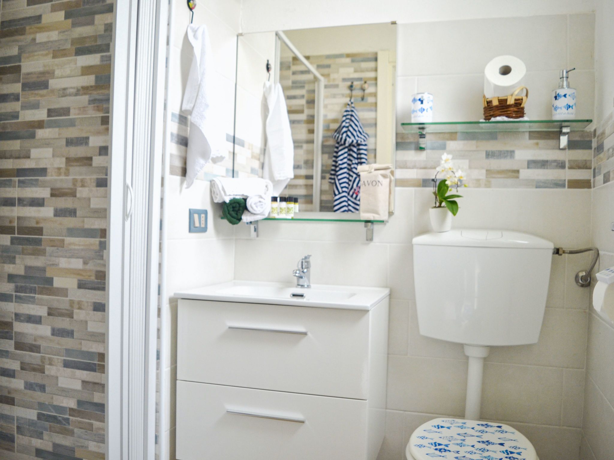 Mit privatem Garten, Meerblick und Gemeinschaftspool-Image-tags.info