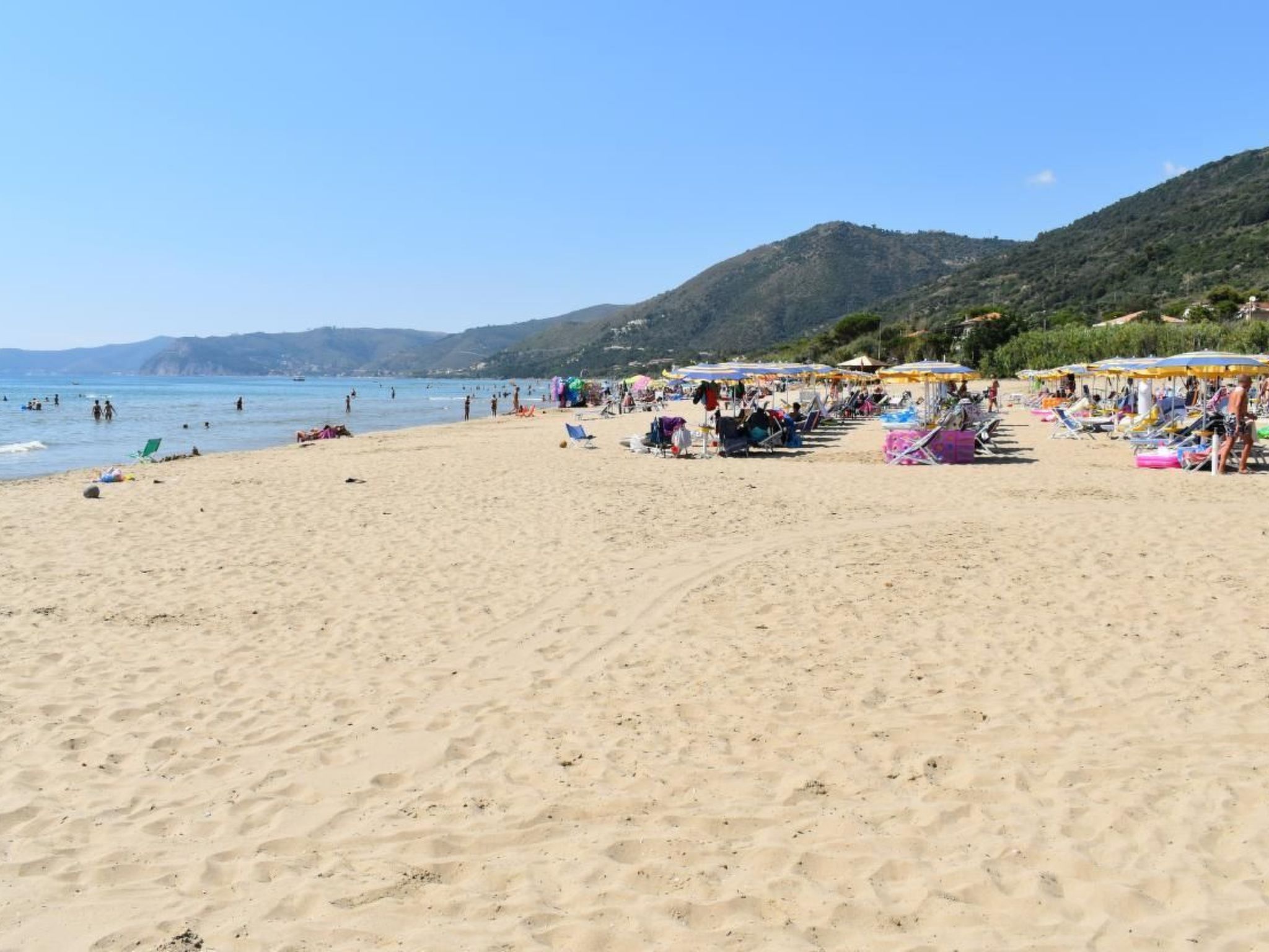 Schöne Ferienwohnug-Buiten