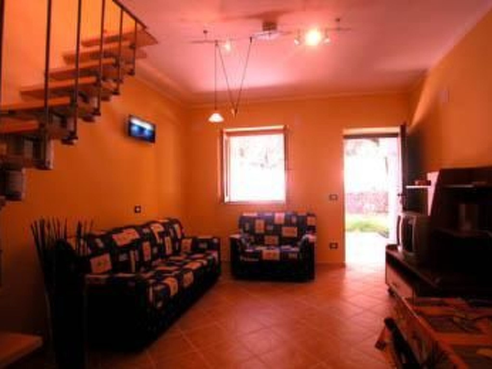 Strandnahe Ferienwohnung mit Garten und Grill-Binnen