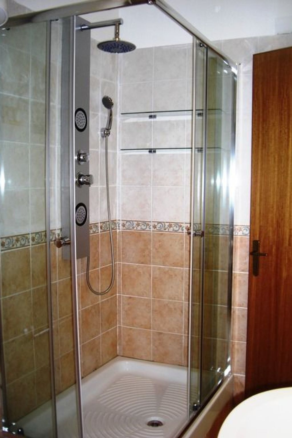 Strandnahe Ferienwohnung mit Garten und Grill-Binnen