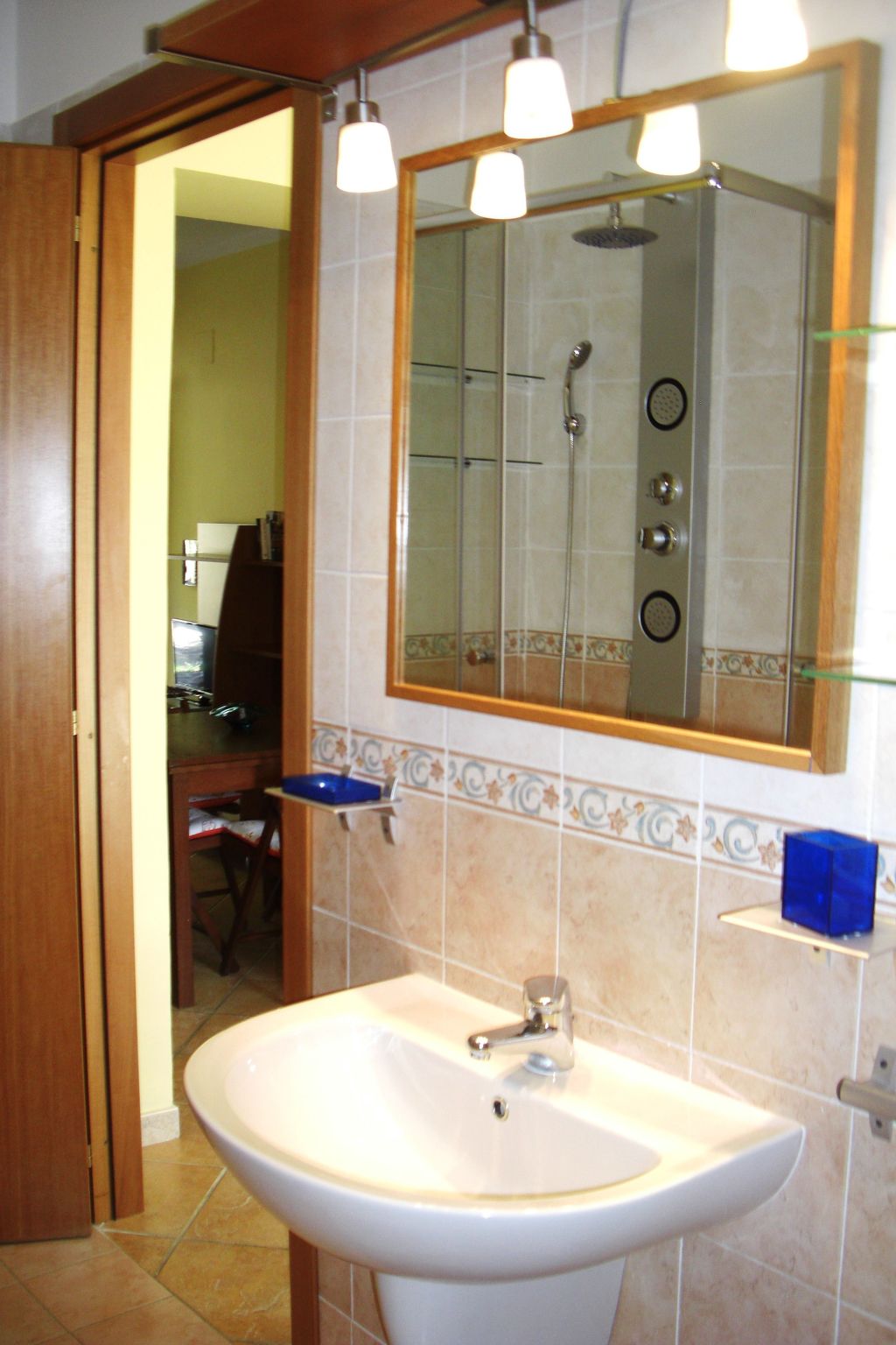 Strandnahe Ferienwohnung mit Garten und Grill-Binnen