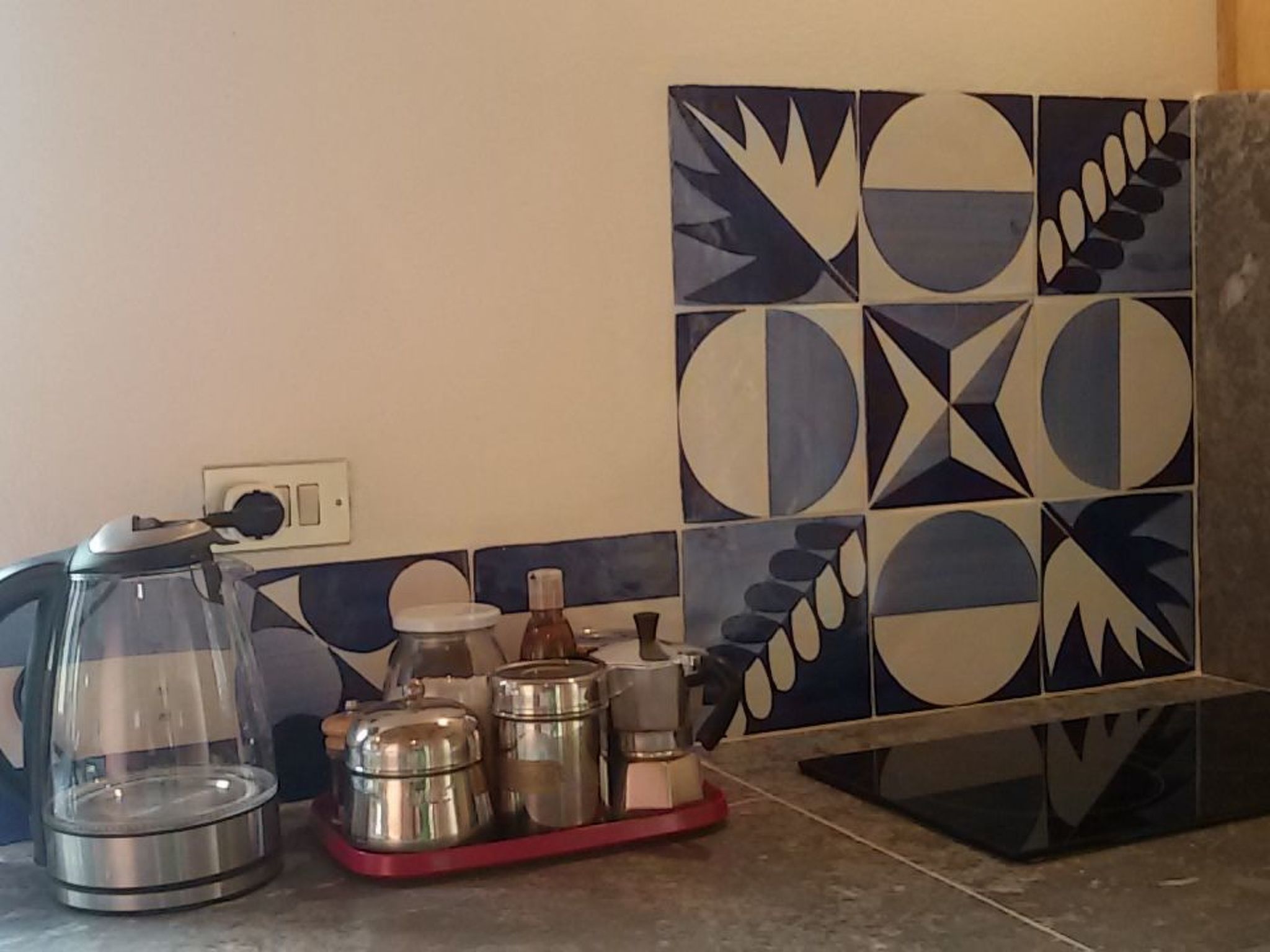 Kleines feines helles Appartment im Gruenen mit Meerblick-Binnen