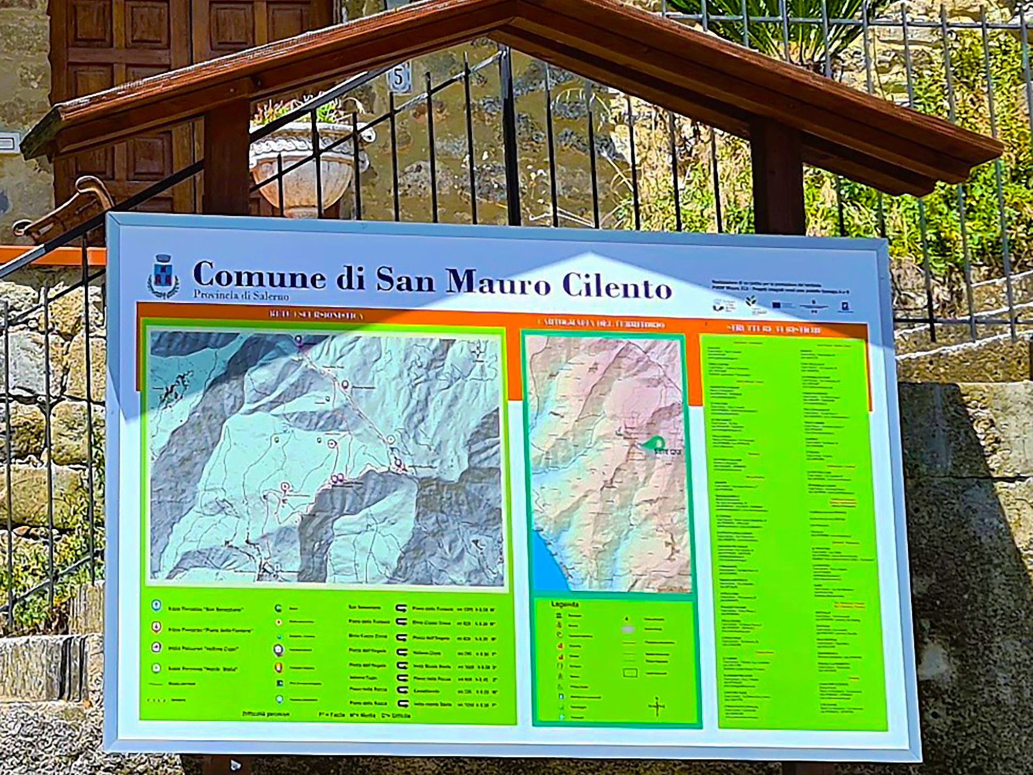 Steinhaus Cilento-Binnen