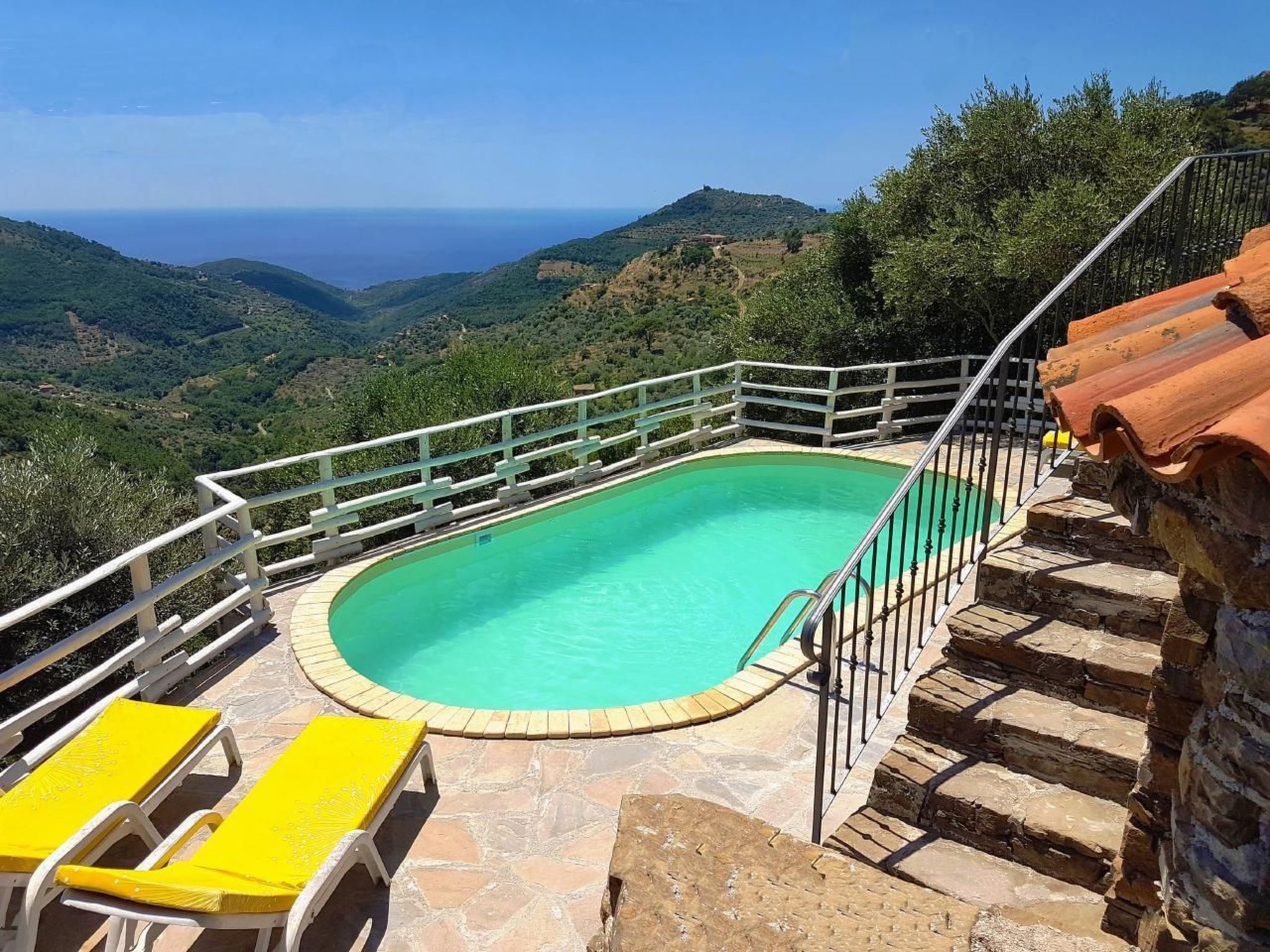 Haus mit privatem Pool und herrlicher Aussicht-Binnen