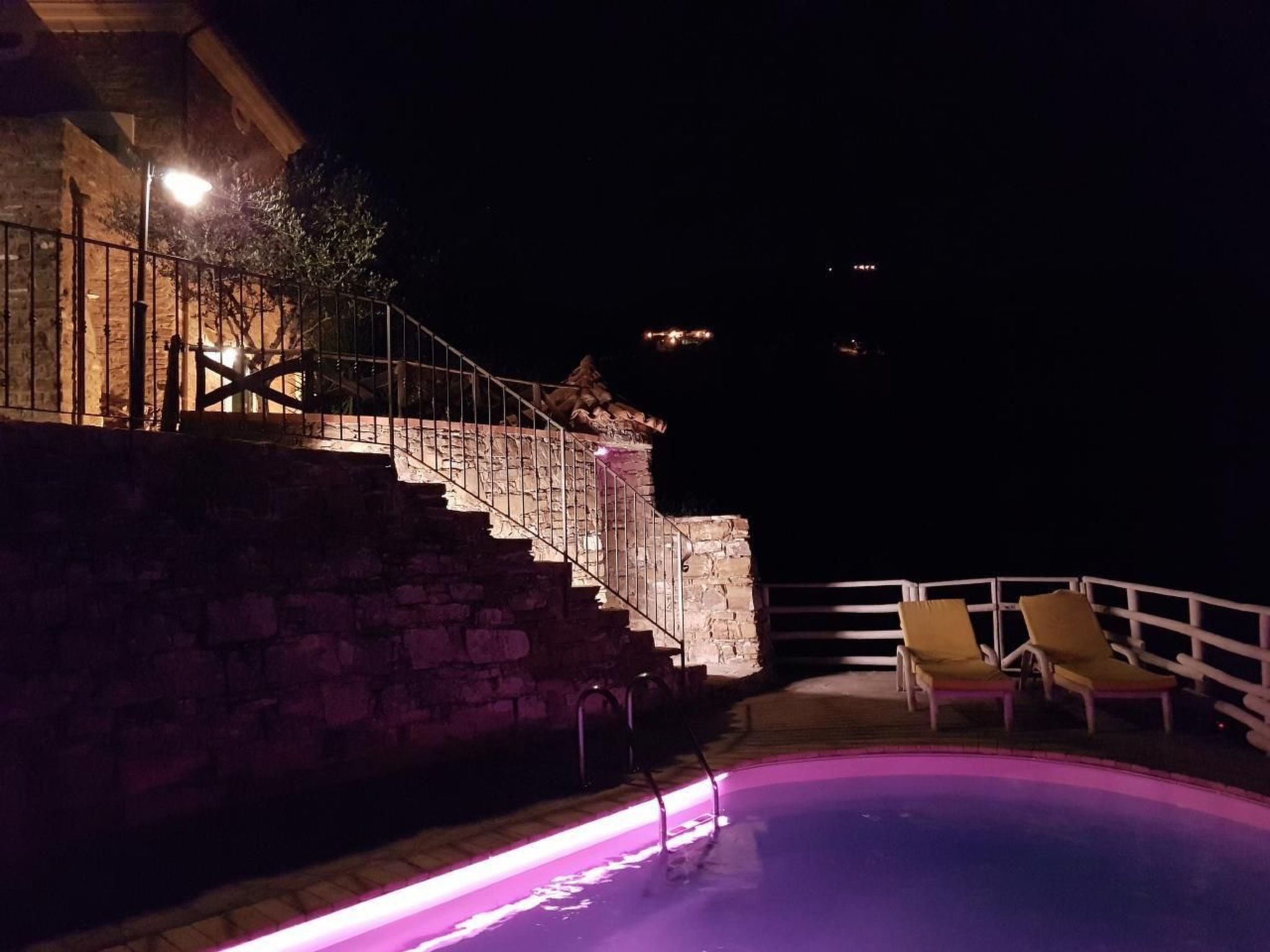 Haus mit privatem Pool und herrlicher Aussicht-Binnen