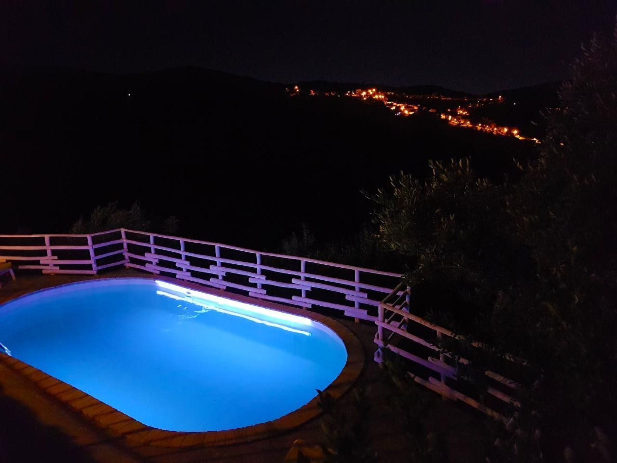 Haus mit privatem Pool und herrlicher Aussicht-Binnen