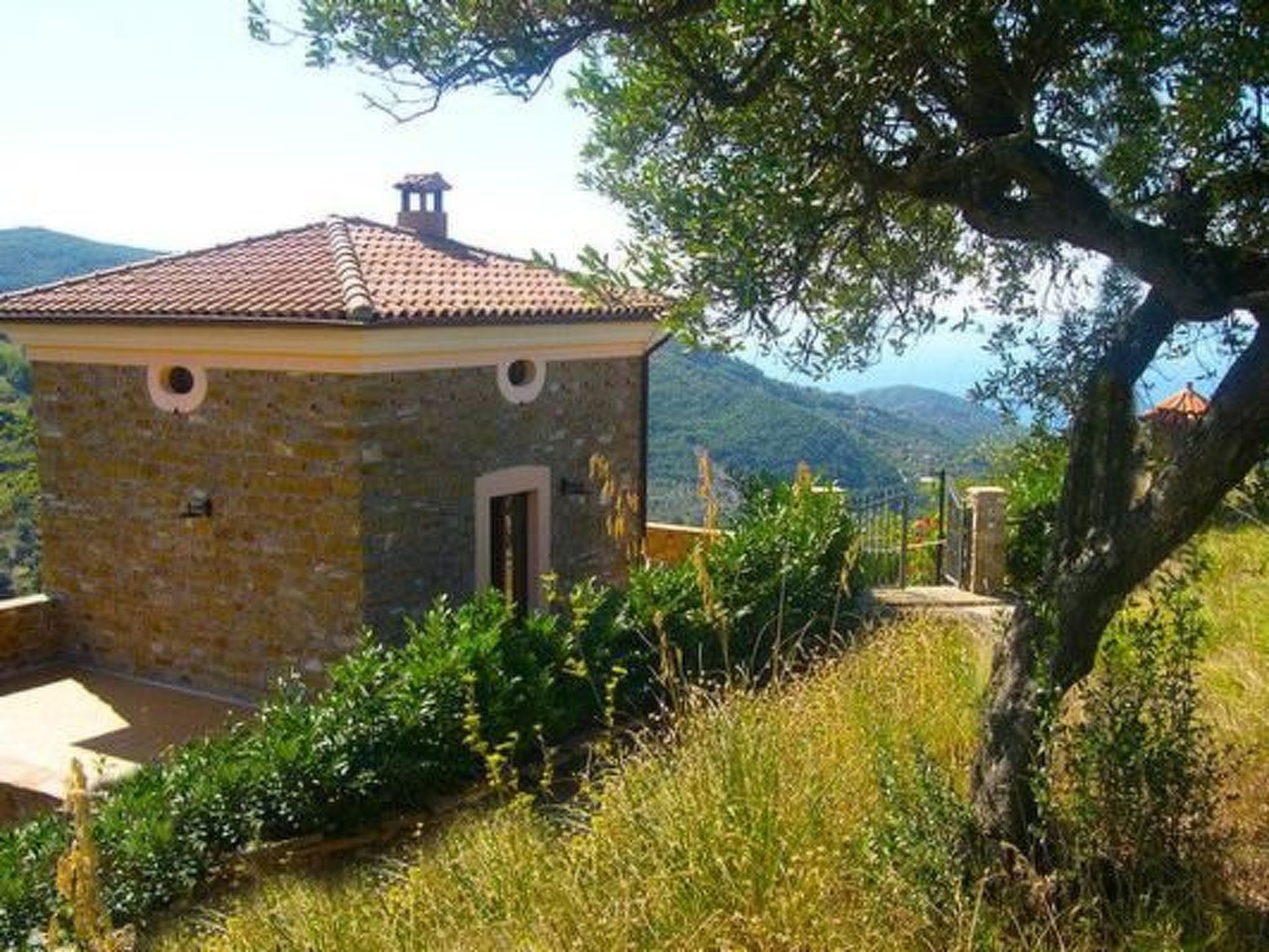Haus mit privatem Pool und herrlicher Aussicht-Binnen