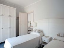Petrasia Apartment: 80m², 2 Slaapkamers & Zeezicht in Cilento - thumbnail 3