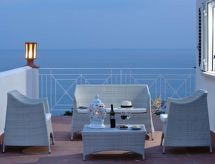 Panoramisch appartement met zeezicht en zwembad in Cilento - thumbnail 1