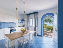 Matte Appartement in Cilento: Ruim, 2 badkamers, zwembad & zeezicht - thumbnail 1