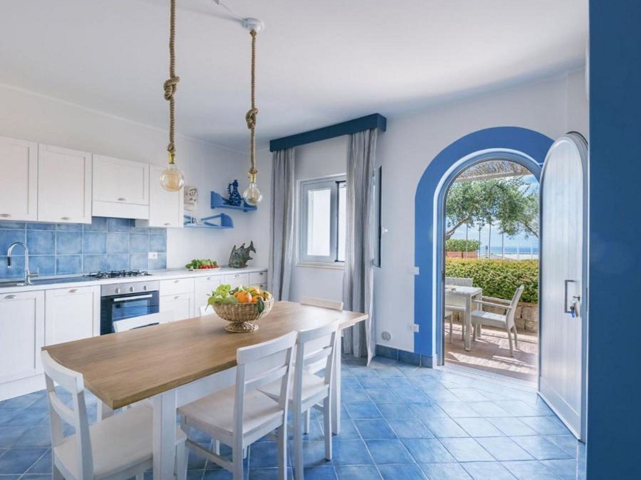 In the heart of Cilento, between the blue of the sea and the green of the mountains, stands Le Ruve Bianche, a residence that seems to emerge from the landscape itself. Immersed in the poetic tranquil..