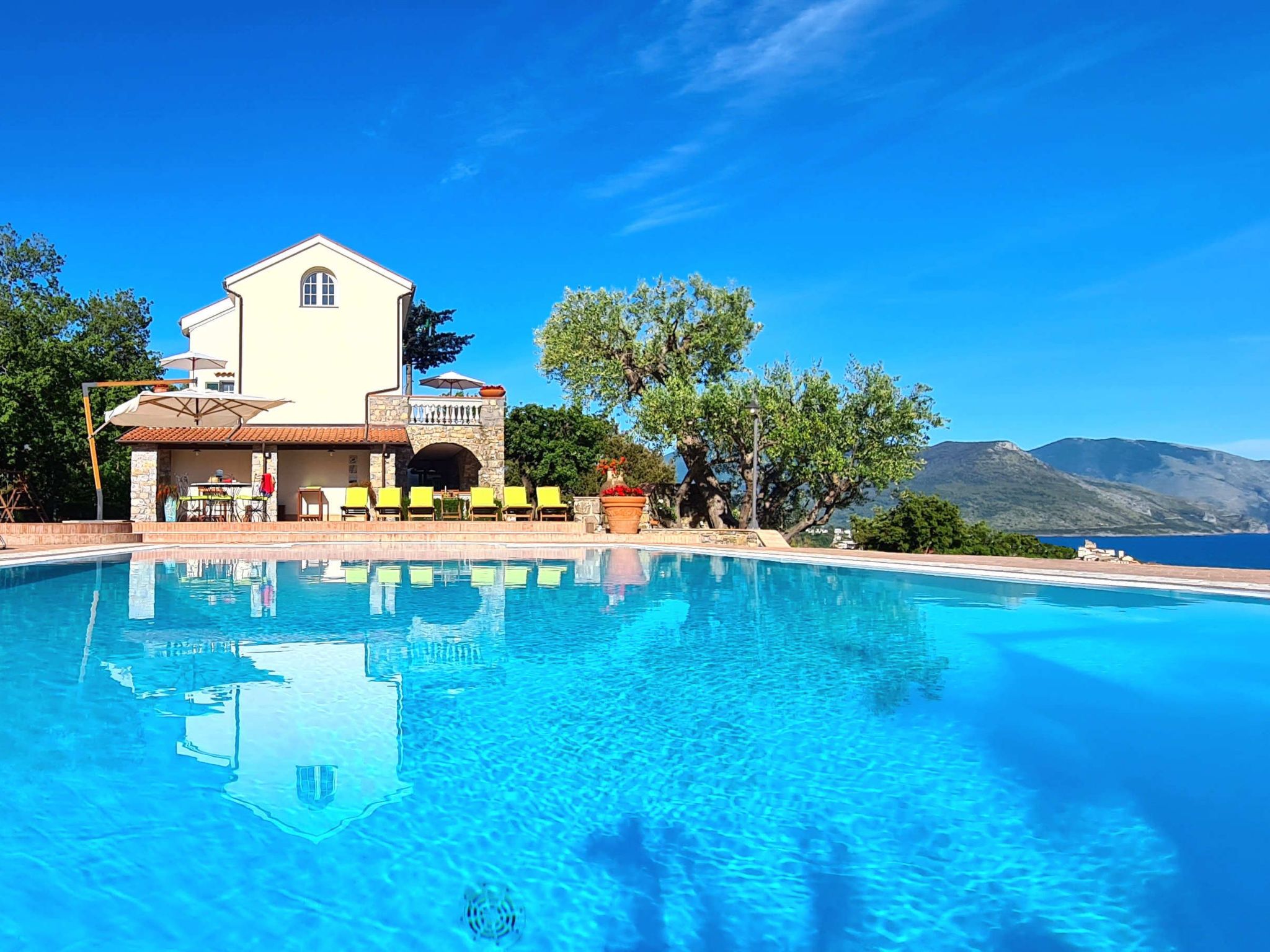 Traumvilla mit Panoramapool-Binnen