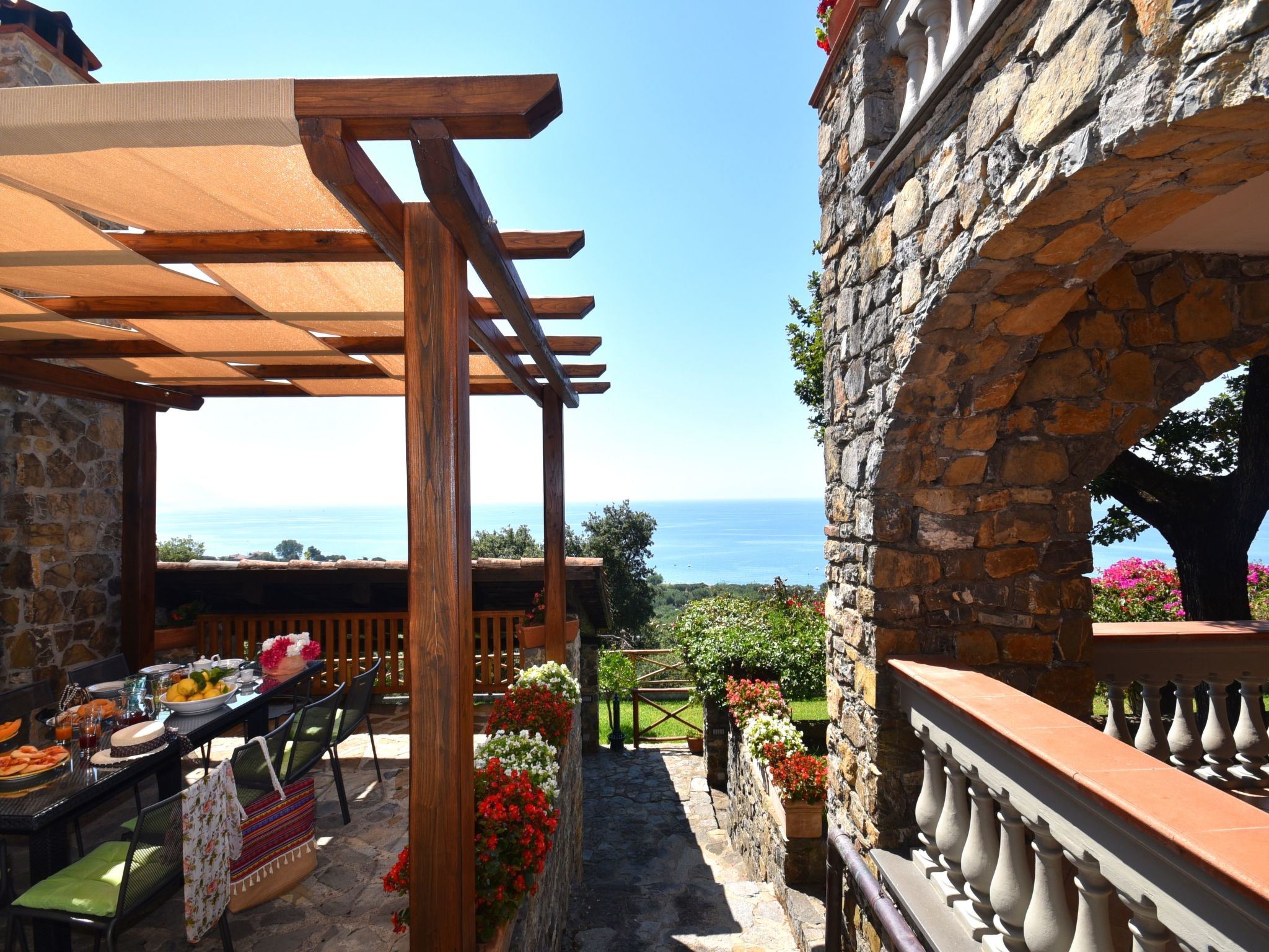 Traumvilla mit Panoramapool-Binnen