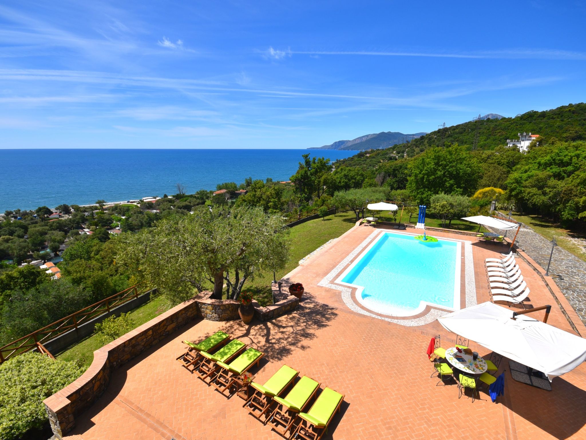 Traumvilla mit Panoramapool-Binnen