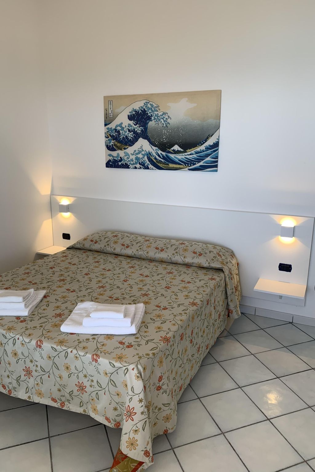 'Laura-Image-tags.info