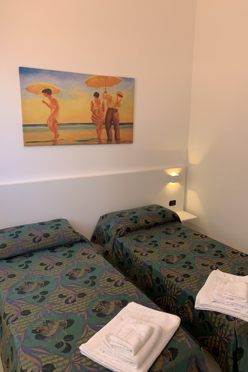 'Laura-Image-tags.info