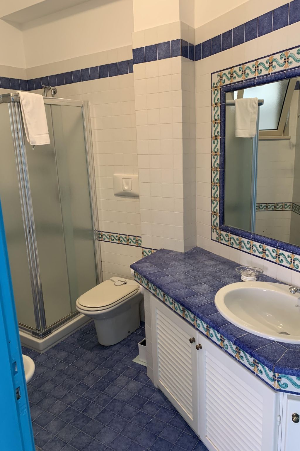 'Laura-Image-tags.info