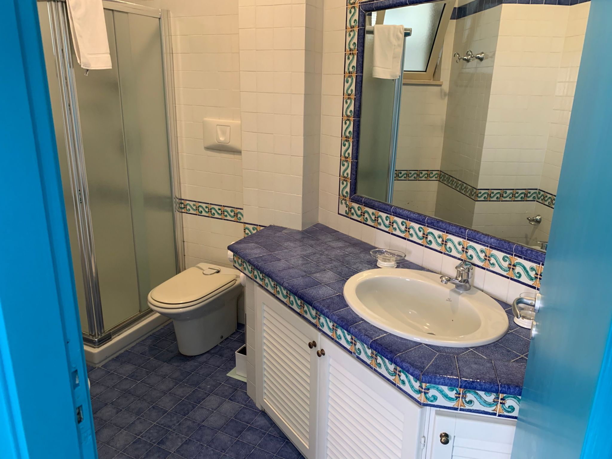 'Laura-Image-tags.info