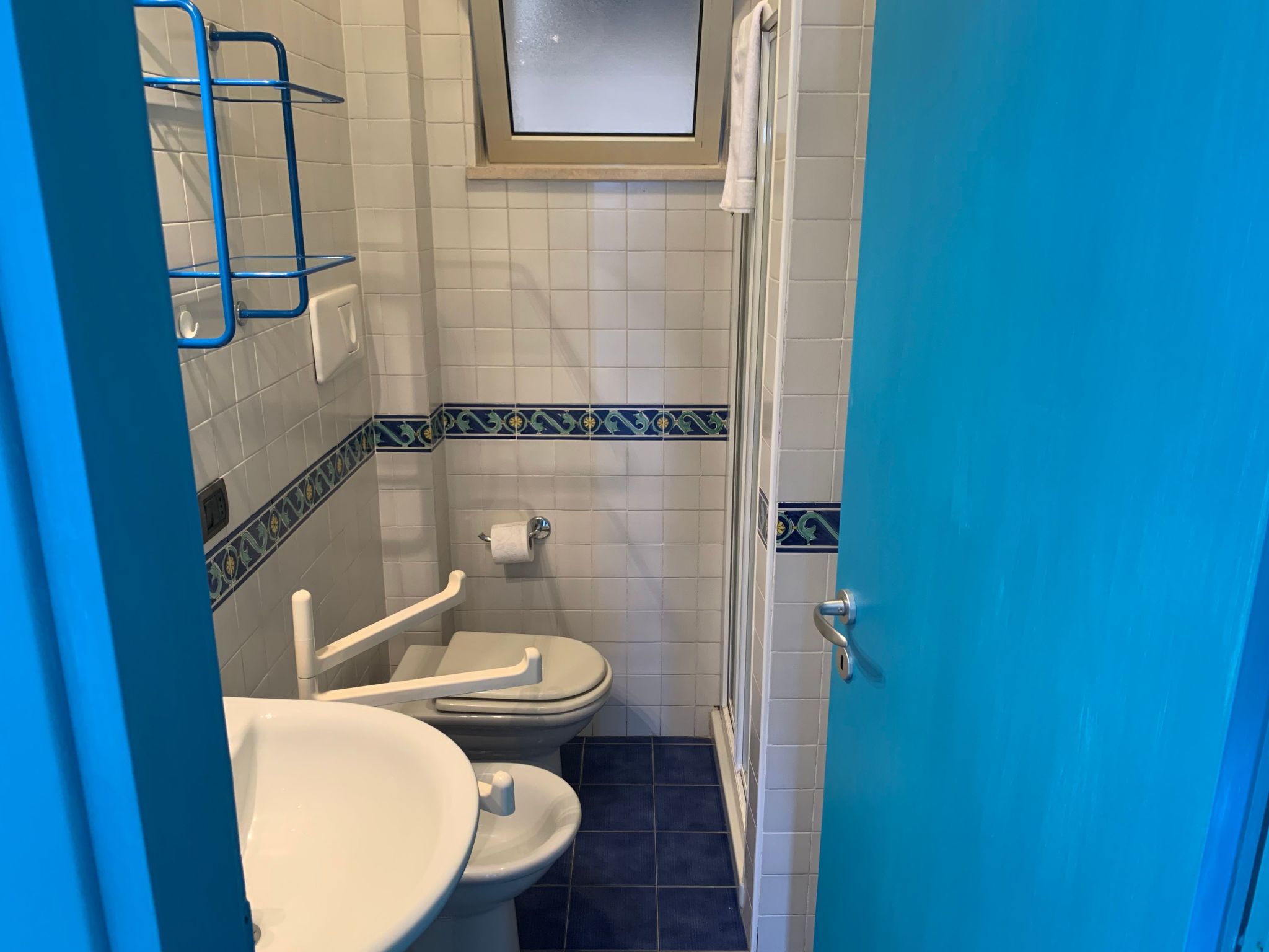 'Laura-Image-tags.info