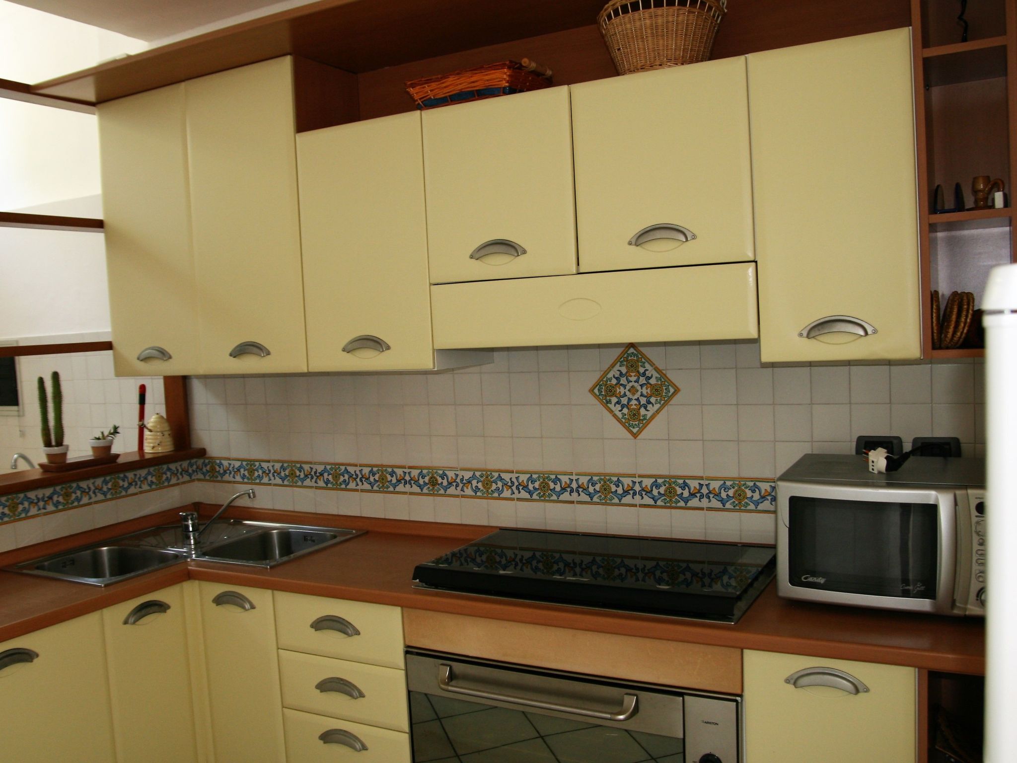 'Laura-Image-tags.info