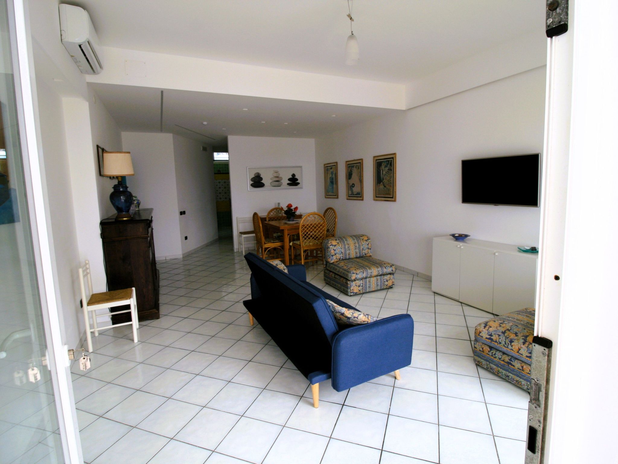 'Laura-Image-tags.info