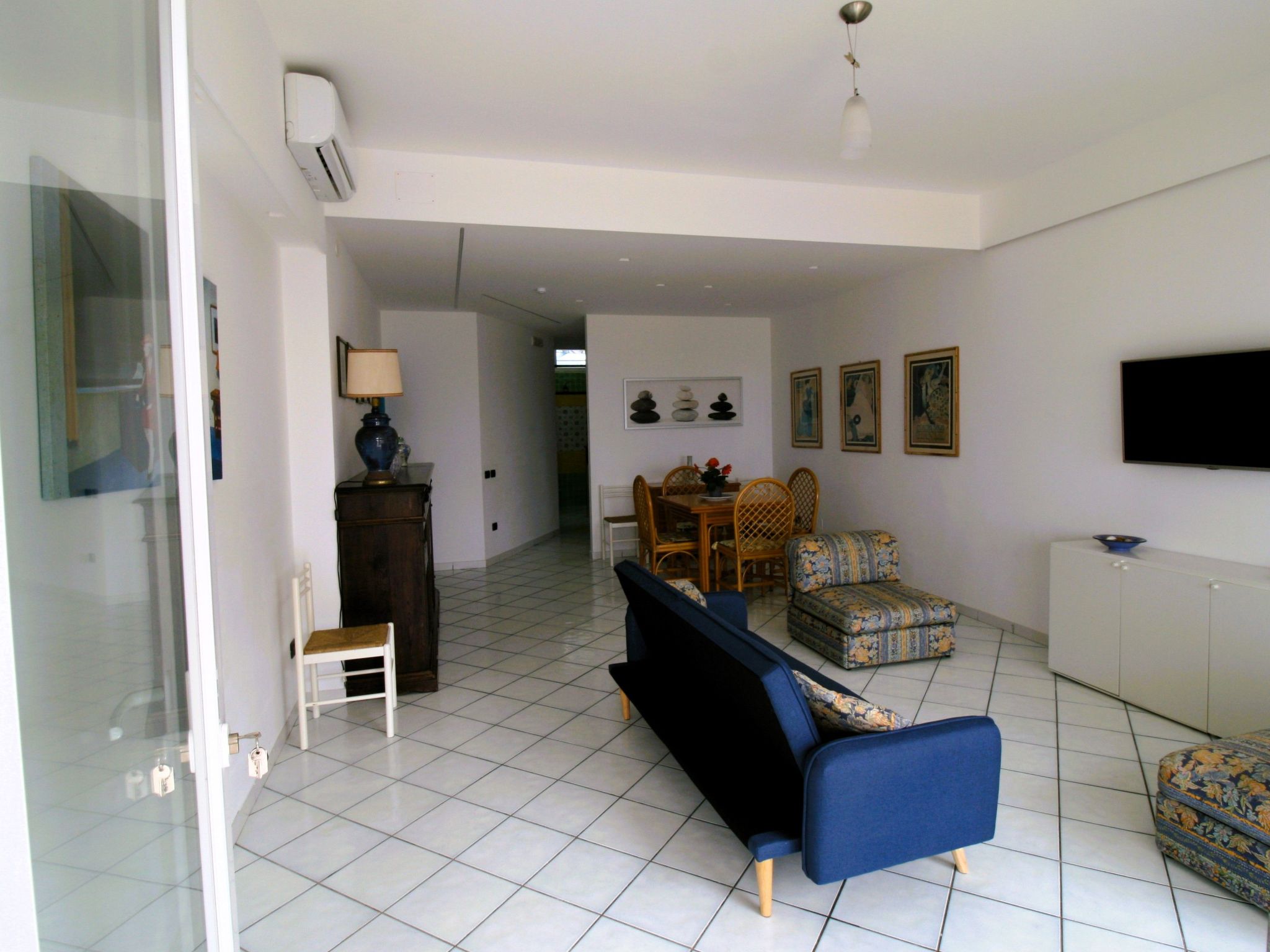 'Laura-Image-tags.info