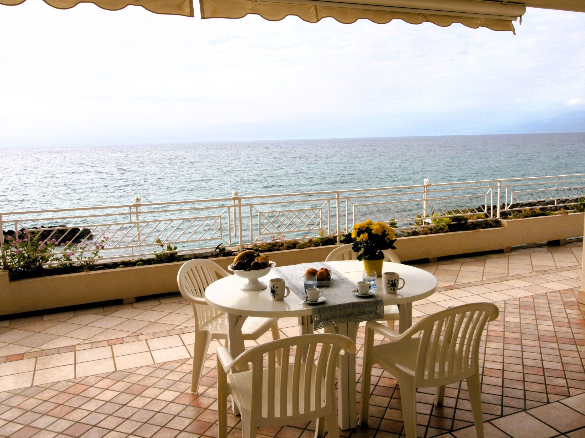 'Laura-Image-tags.info