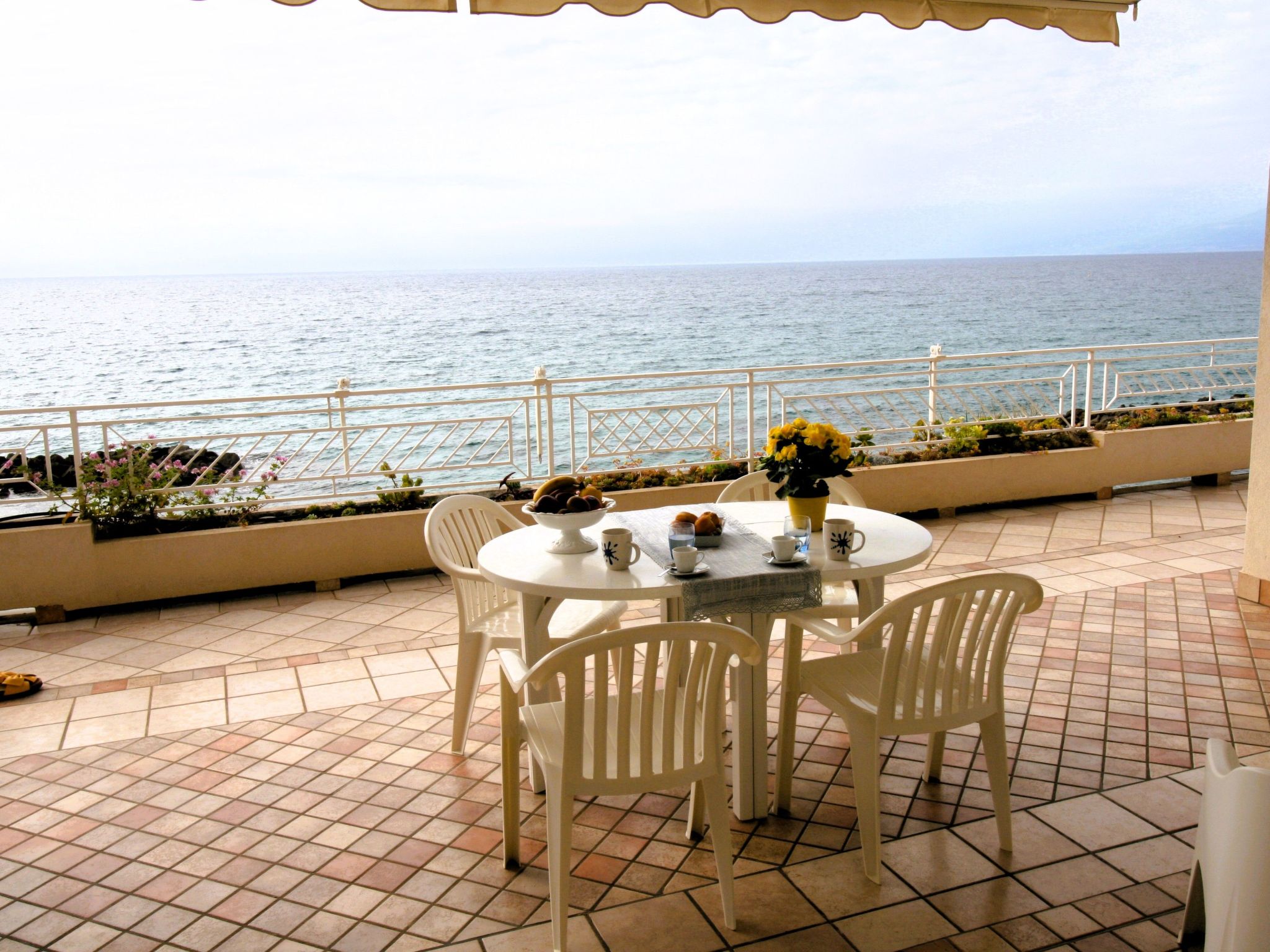 'Laura-Image-tags.info