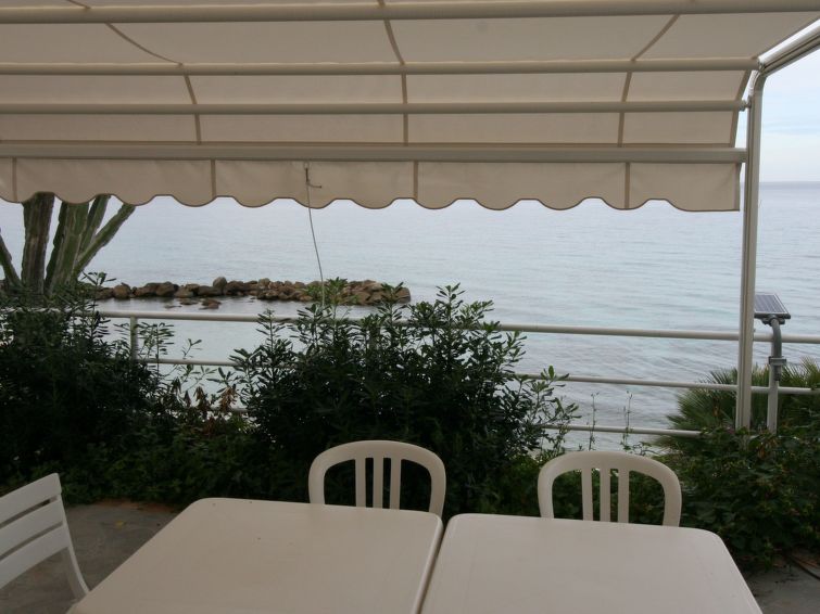Wohnung 'Laura' Mit Blick Aufs Wasser - Pizzo
