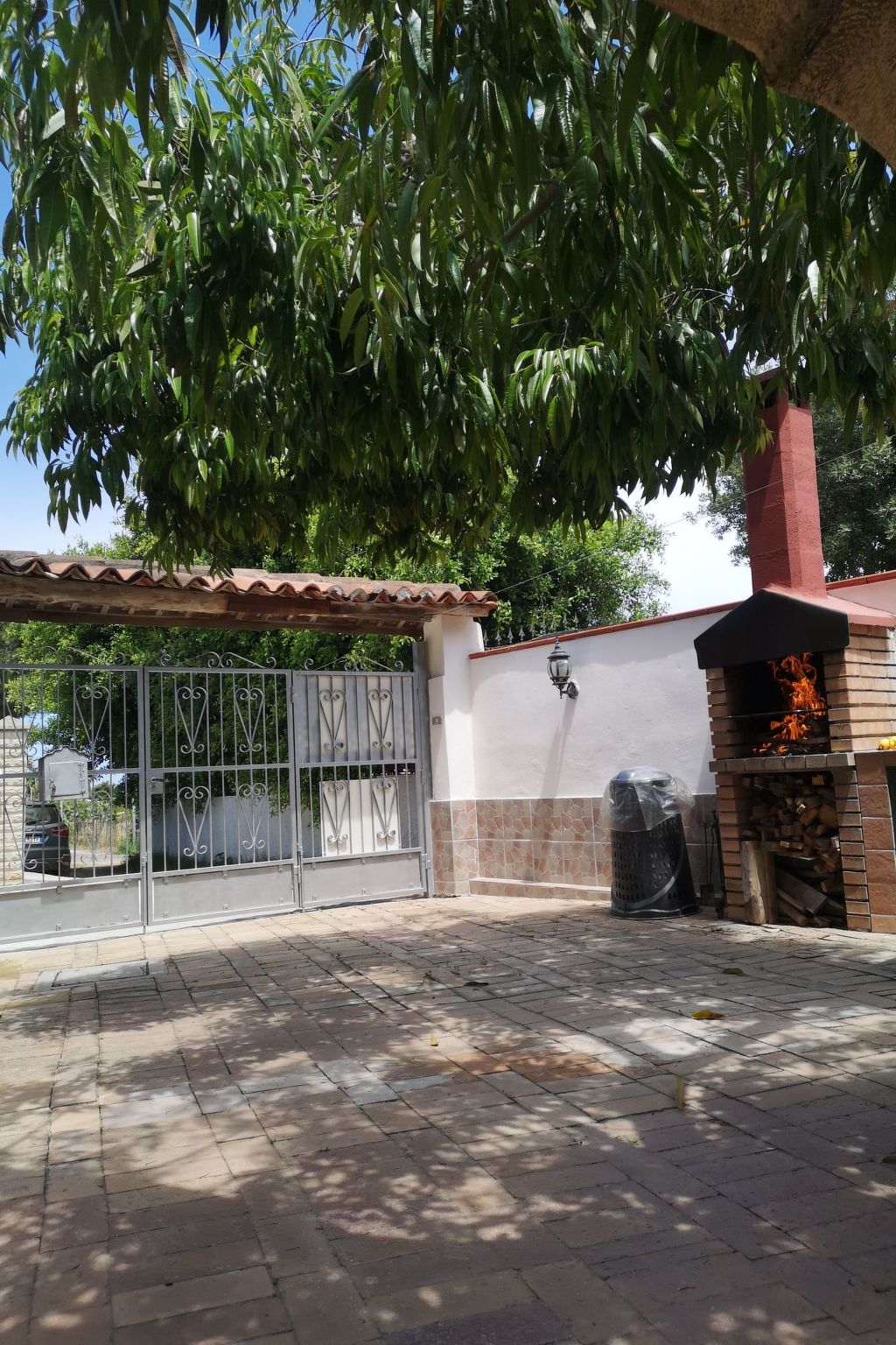 'Apartment' mit Grill-Image-tags.info