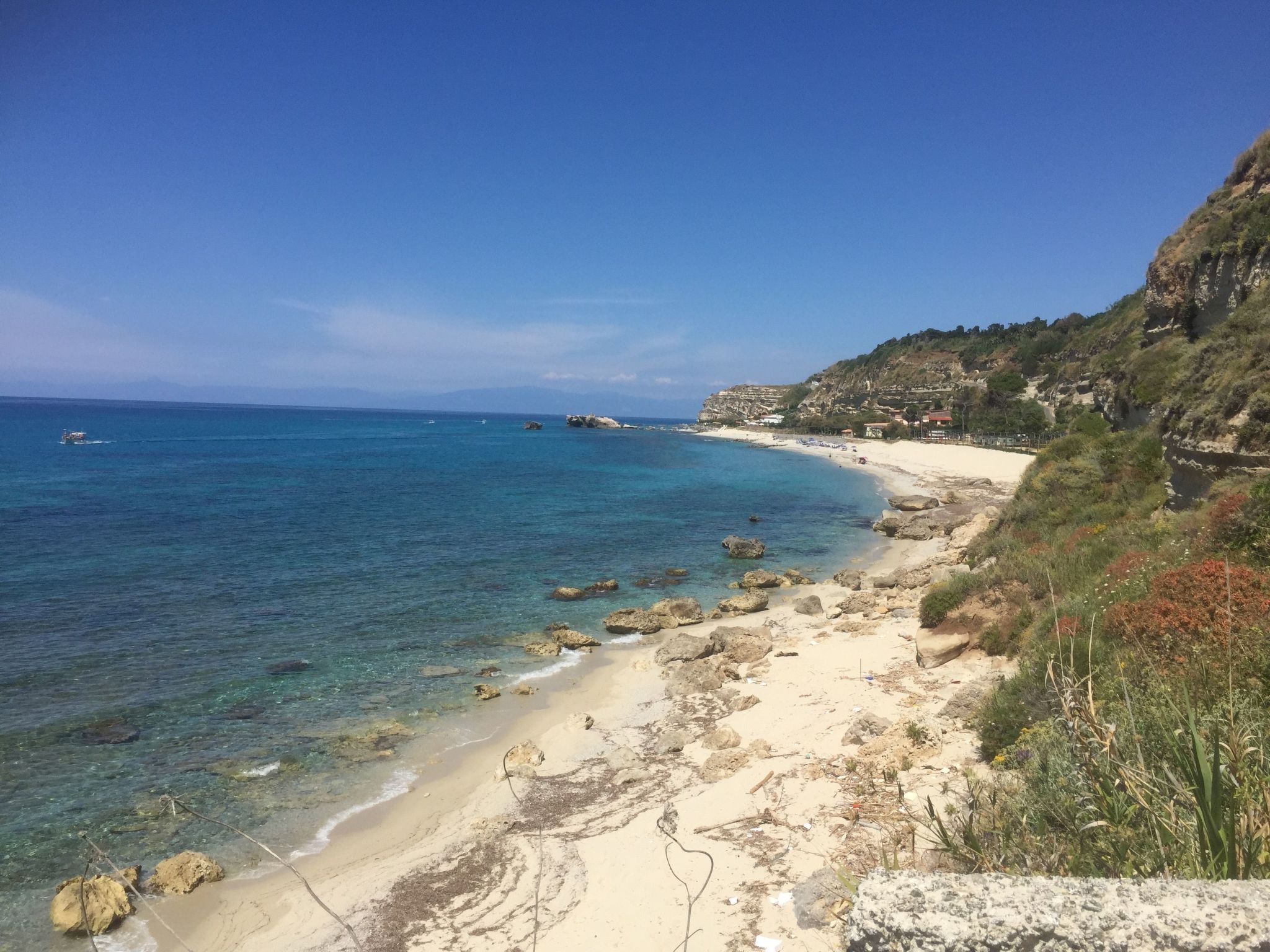 Ferienvilla bei Tropea mit Blick auf das Meer und die liparischen Inseln-Image-tags.info