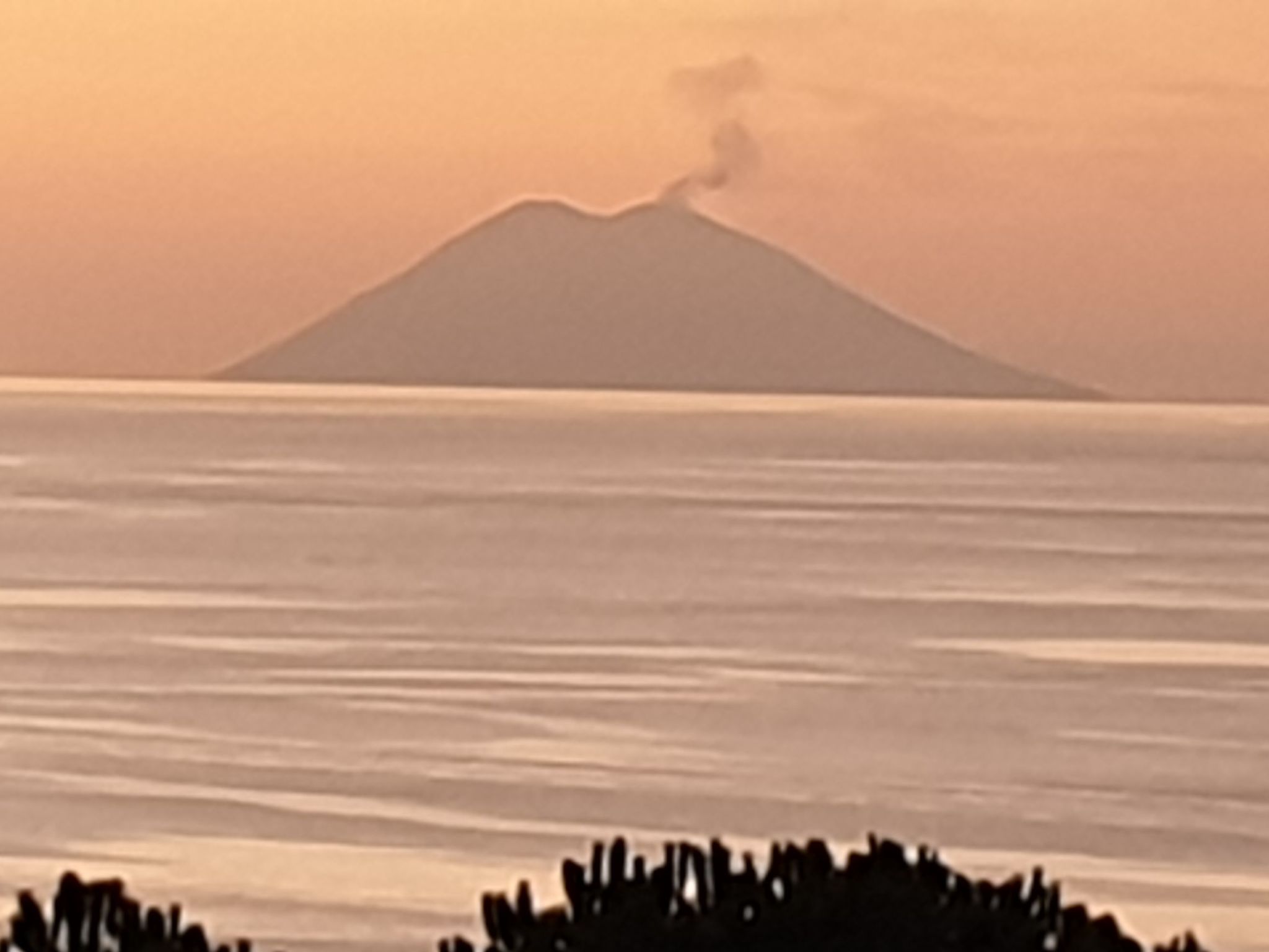 Ferienvilla bei Tropea mit Blick auf das Meer und die liparischen Inseln-Image-tags.info