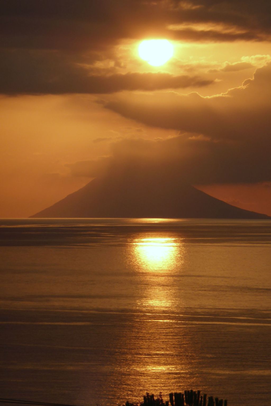 Ferienvilla bei Tropea mit Blick auf das Meer und die liparischen Inseln-Image-tags.info