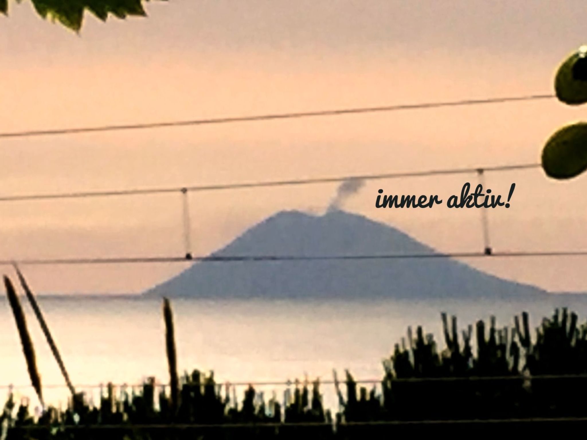 Ferienvilla bei Tropea mit Blick auf das Meer und die liparischen Inseln-Image-tags.info